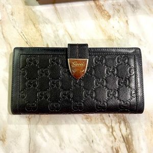 Authentic Gucci Black Guccissima Leather Wallet